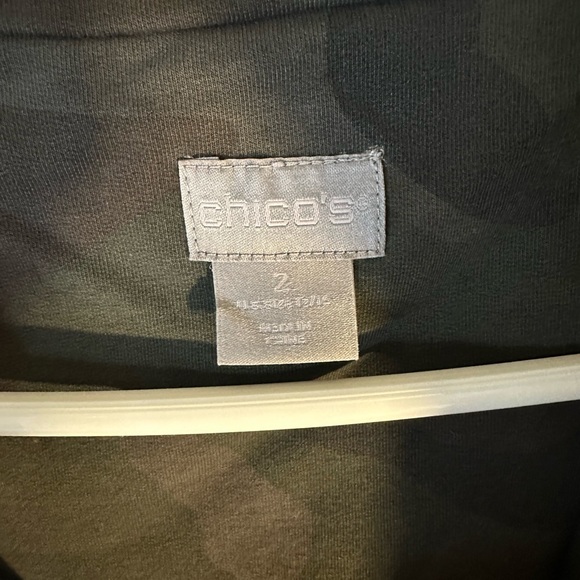 Chico’s Dark Green Camo Moto Jacket Size 2 - Picture 3 of 6